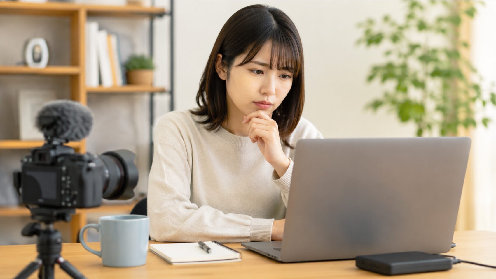 Canvaで動画の長さ制限を確認しながら編集するユーザーのイメージ