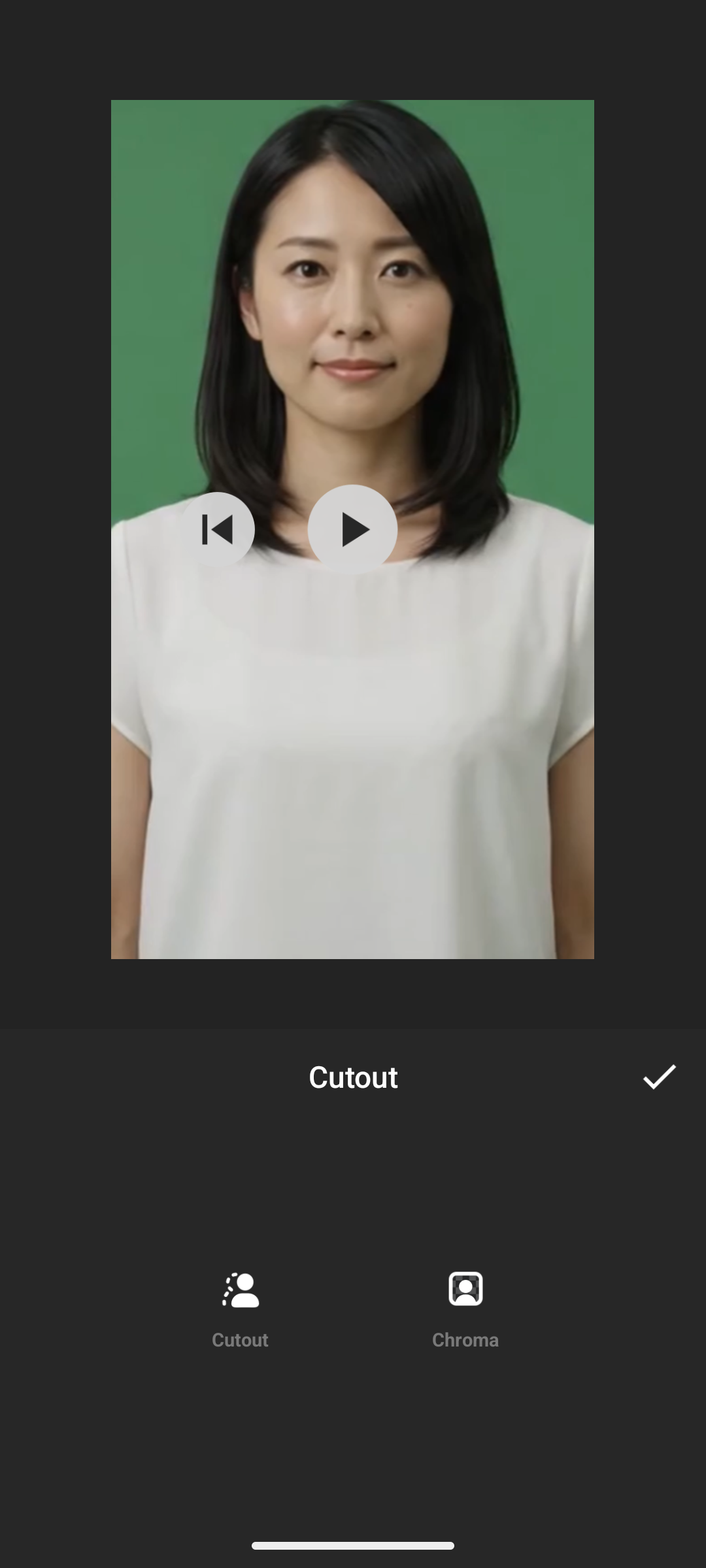 InShotのCutout設定画面で人物切り抜き用Cutoutとクロマキー用Chromaを選択するメニュー