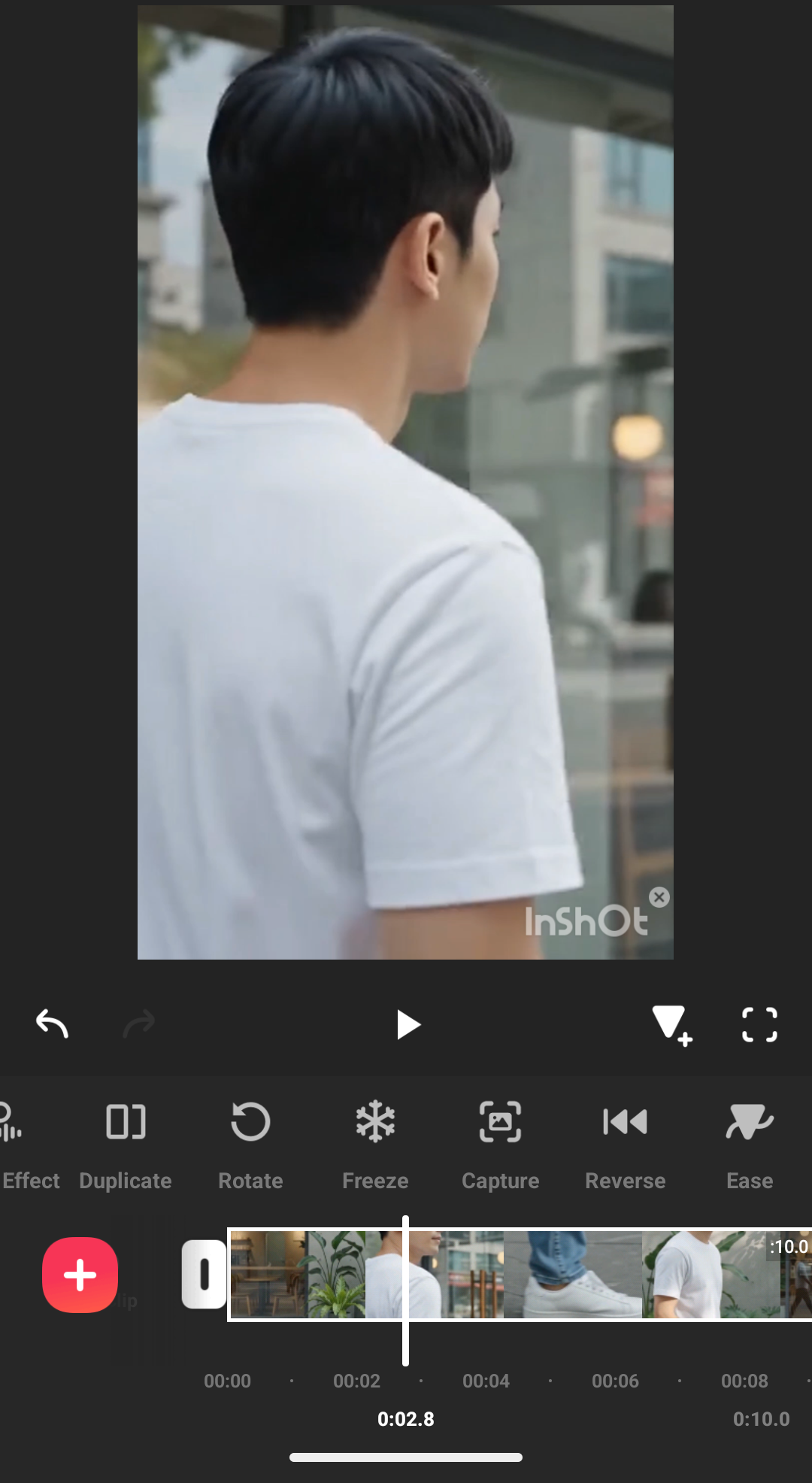 InShotの逆再生機能を使用した動画をプレビューで確認している画面