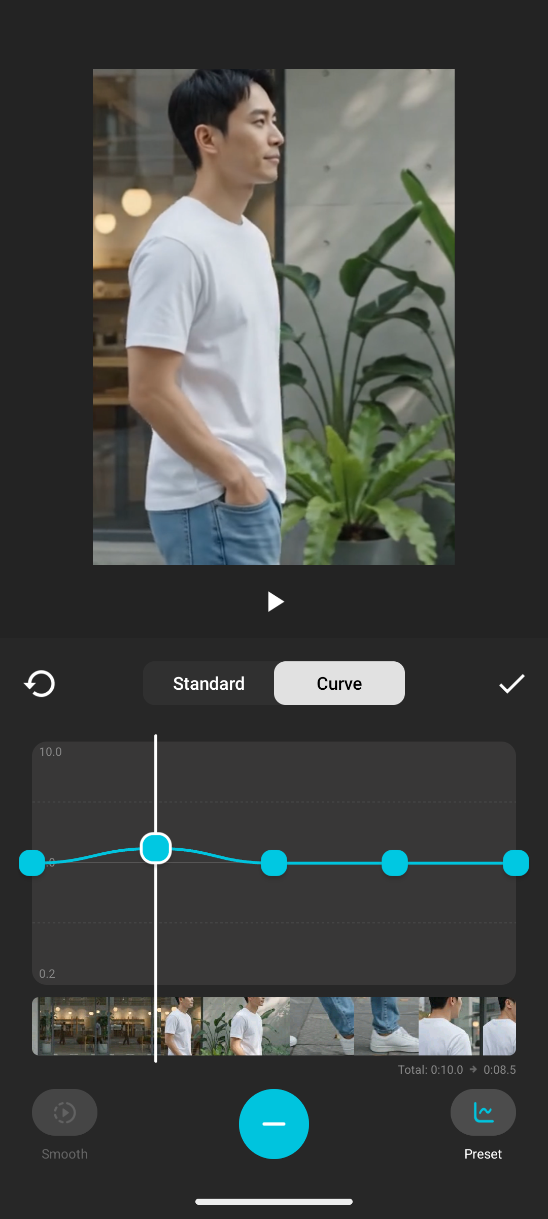 InShotのCurve速度設定で複数ポイントを動かし動画の再生速度に緩急を付けた画面